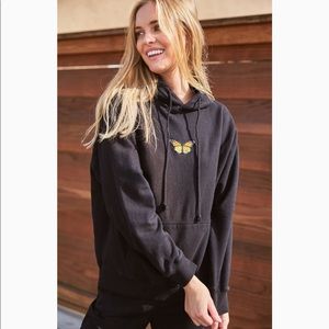 tien butterfly hoodie black